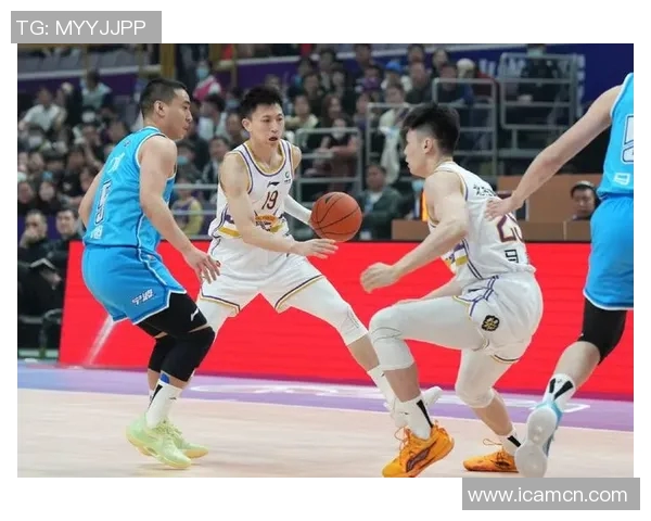 刘晓宇的篮球之路:从青涩少年到职业球员的奋斗与成长故事 刘晓宇的篮球之路:从青涩少年到职业球员的奋斗与成长故事