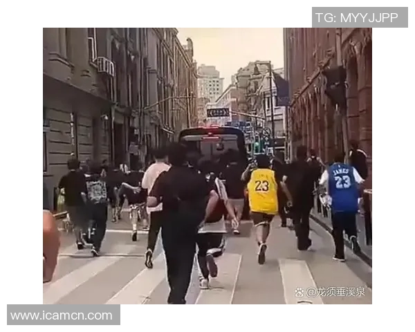 湖人对决热火展现篮球魅力双方明星球员激烈碰撞引发球迷热议