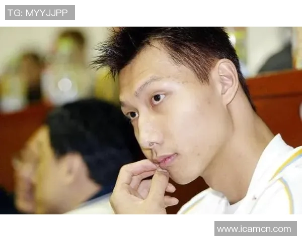 易建联的篮球传奇之路:从青涩少年到国家队核心的成长历程与奋斗精神 易建联的篮球传奇之路:从青涩少年到国家队核心的成长历程与奋斗精神